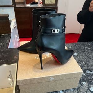 SOLD ❎! NIB Christian Louboutin So Kate Bootie